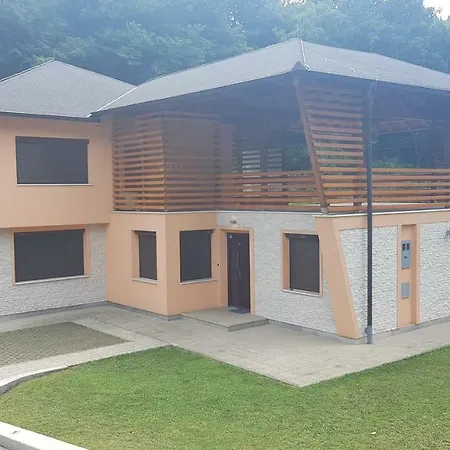 Vila Kulo Villa *