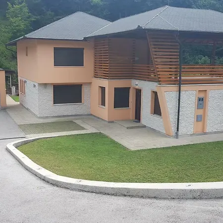Vila Kulo Villa *